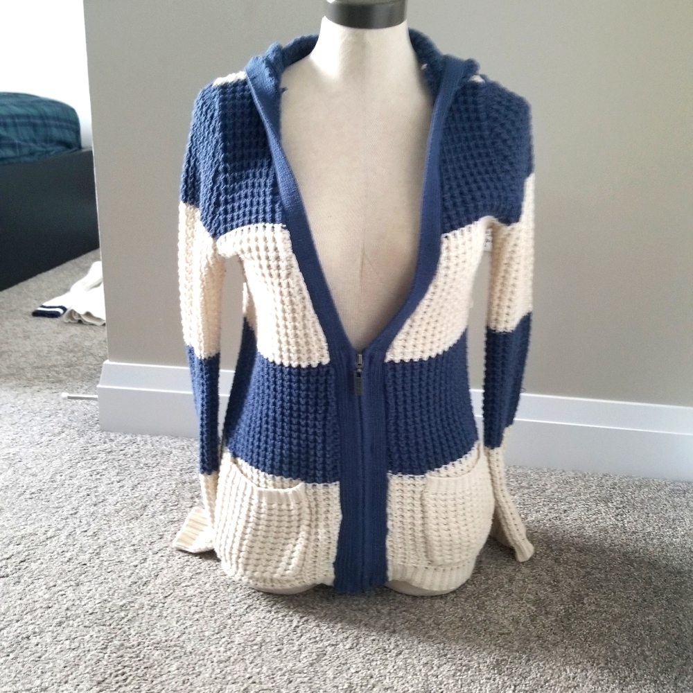 Roxy knit sweater